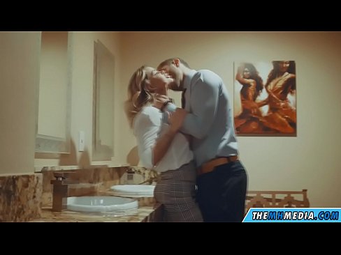 ❤️ Quan una rossa tetona et sedueix en un lavabo públic ❤️ Porno fb al porno ca.newautoglass.ru ❌